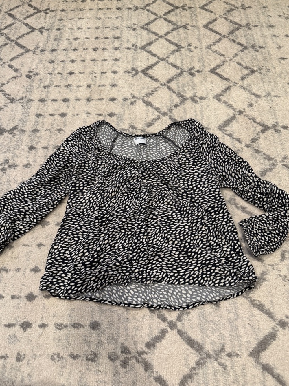 Old Navy Black and White Printed Scoop-Neck Blouse